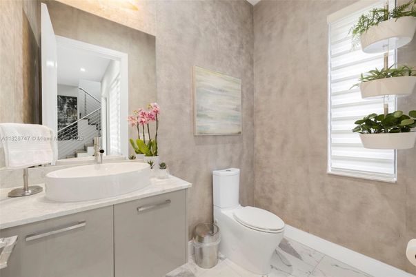 Bathroom, Interior, Marble, Recessed Lighting