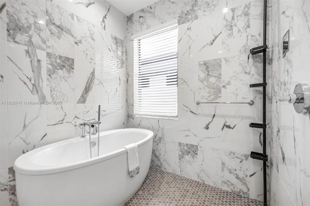 Bathroom, Free Standing Baths, Interior, Marble Walls