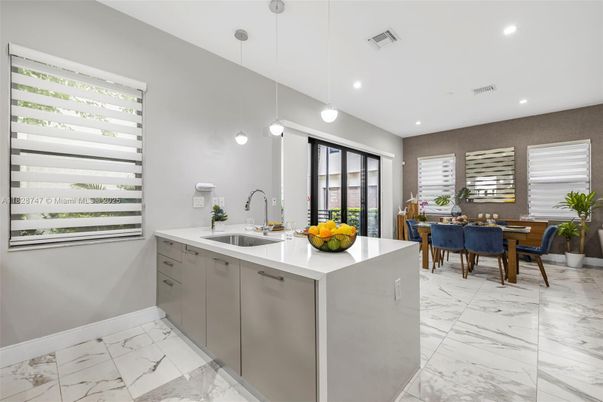 Dining room, Interior, Kitchen, Marble, Pendant Lights, Recessed Lighting