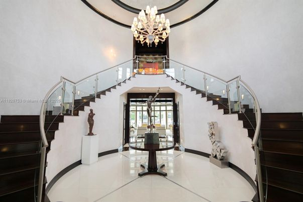 Chandelier, Interior