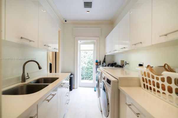 Interior, Recessed Lighting, Washer
