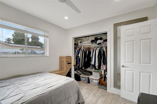 Bedroom, Interior, Recessed Lighting, Walk-in Closets, Wood Texture Flooring
