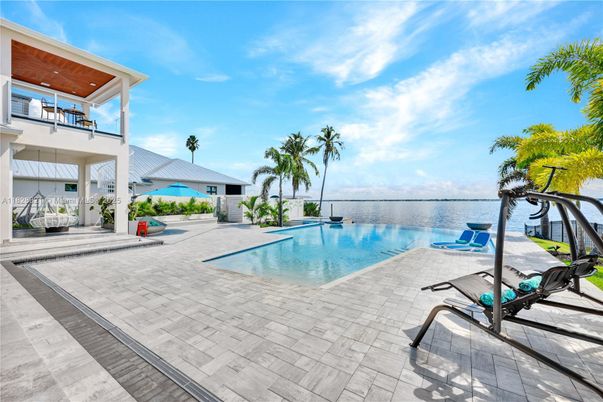 Exterior, Pool, Water