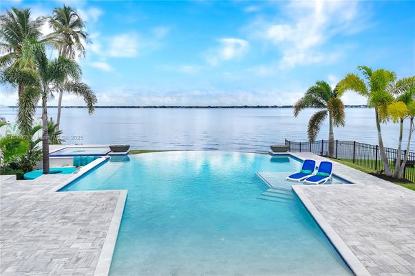 Exterior, Pool, Water