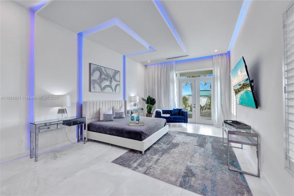 Bedroom, Interior, Marble, Recessed Lighting