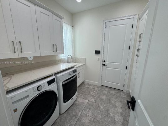 Interior, Recessed Lighting, Washer