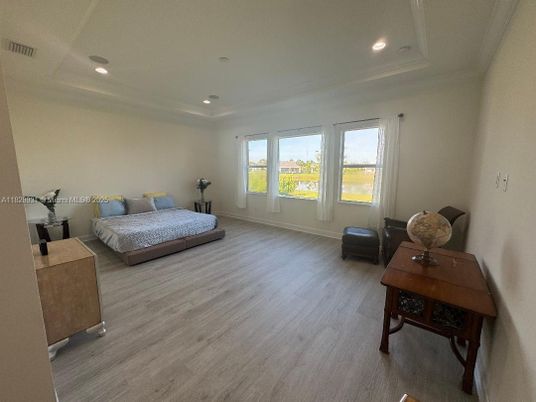 Bedroom, Interior, Recessed Lighting, Wood Texture Flooring
