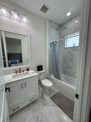 Bathroom, Interior, Marble, Marble Walls, Recessed Lighting