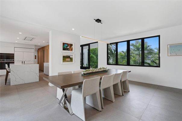 Dining room, Interior, Kitchen, Pendant Lights, Recessed Lighting