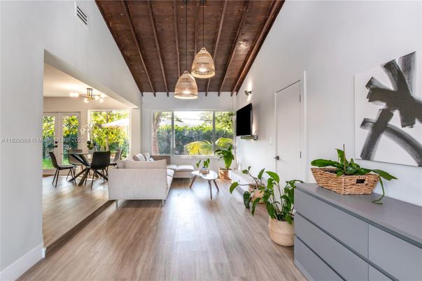 Dining room, Interior, Living room, Wooden Ceilings, Wood Texture Flooring