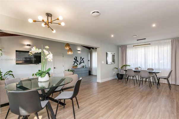 Dining room, Interior, Pendant Lights, Recessed Lighting, Wood Texture Flooring