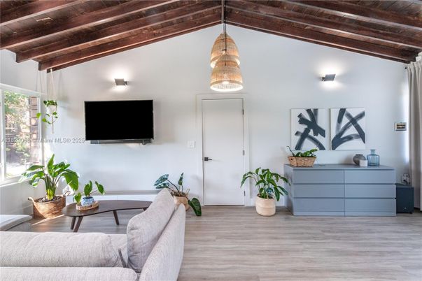 Interior, Pendant Lights, Wooden Beams, Wooden Ceilings, Wood Texture Flooring