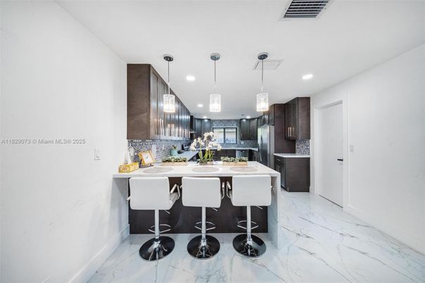 Interior, Kitchen, Marble, Pendant Lights, Recessed Lighting