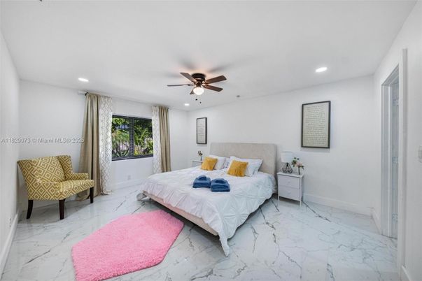Bedroom, Interior, Marble, Recessed Lighting