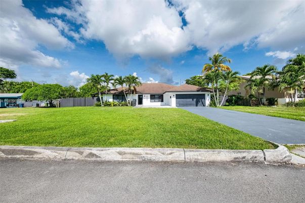 Attached, Backyard, Exterior, Facade, Ranch