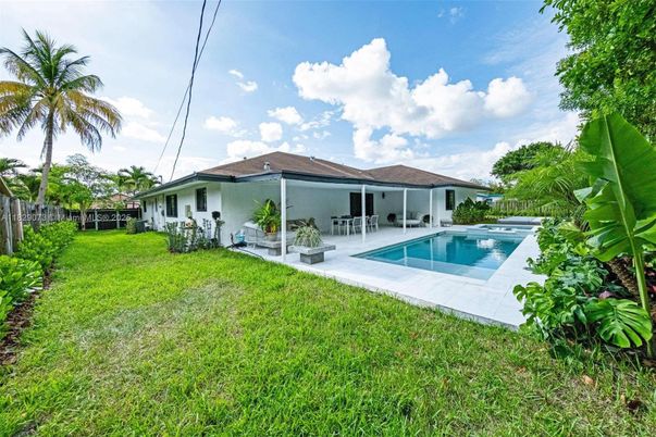 Backyard, Exterior, Pool