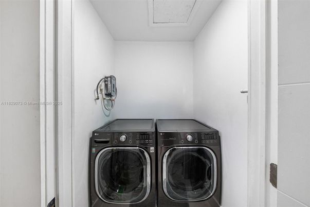 Interior, Utility Closets, Washer