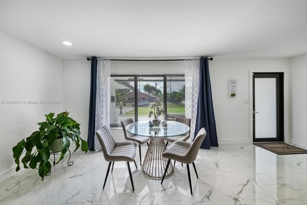 Dining room, Interior, Marble, Recessed Lighting