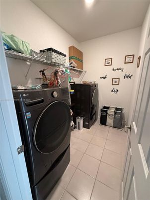 Interior, Washer