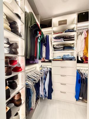 Interior, Walk-in Closets