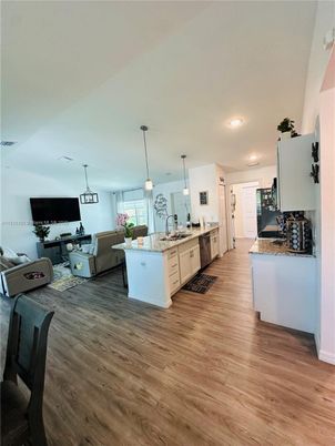 Interior, Kitchen, Living room, Pendant Lights, Recessed Lighting, Wood Texture Flooring