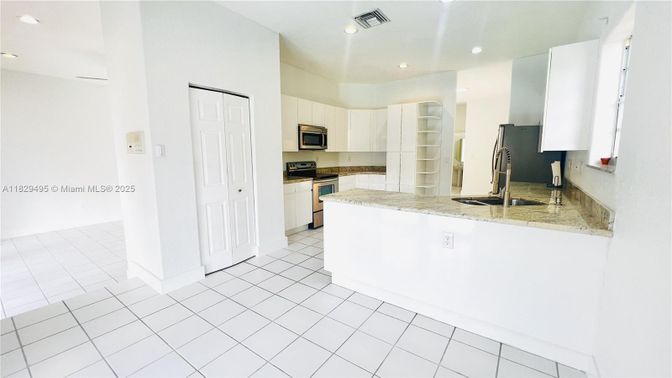 Interior, Kitchen, Recessed Lighting