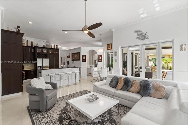 Dining room, Interior, Kitchen, Living room, Pendant Lights, Recessed Lighting, Stainless Steel Appliances