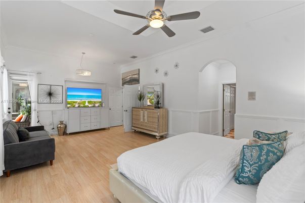 Bedroom, Interior, Pendant Lights, Wood Texture Flooring