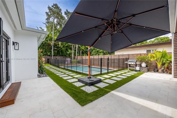 Backyard, Exterior