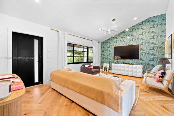 Bedroom, Interior, Living room, Pendant Lights, Recessed Lighting, Wood Texture Flooring