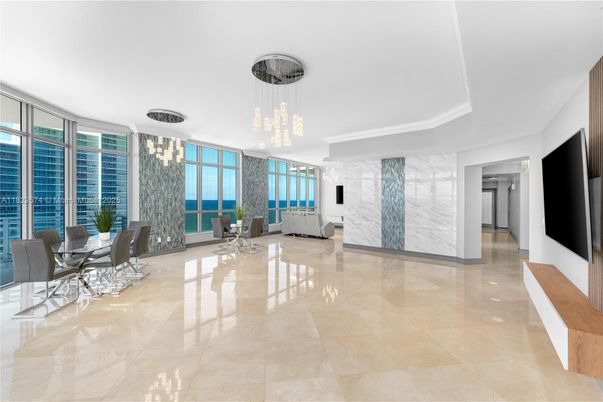 Dining room, Interior, Pendant Lights, Water