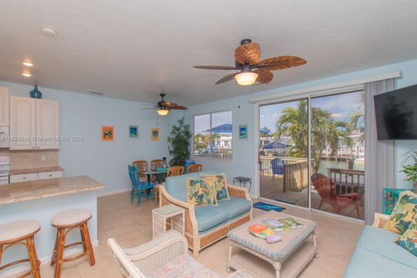 Dining room, Interior, Living room, Recessed Lighting, Water