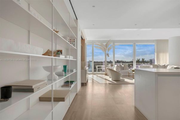 Interior, Living room, Recessed Lighting, Water, Wood Texture Flooring