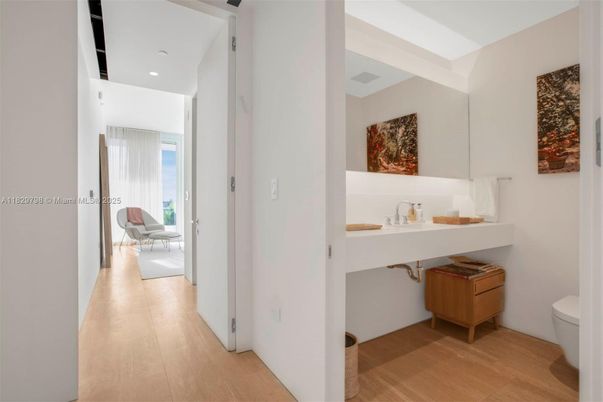 Bathroom, Interior, Recessed Lighting, Wood Texture Flooring