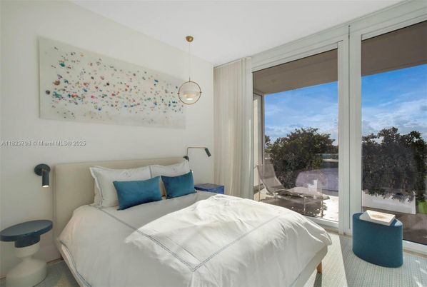 Bedroom, Interior, Pendant Lights