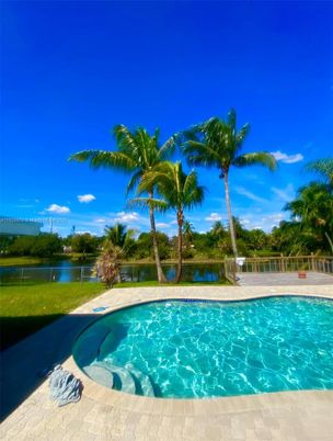 Exterior, Pool, Water