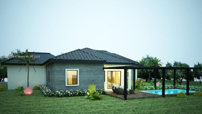Backyard, Exterior, Pool