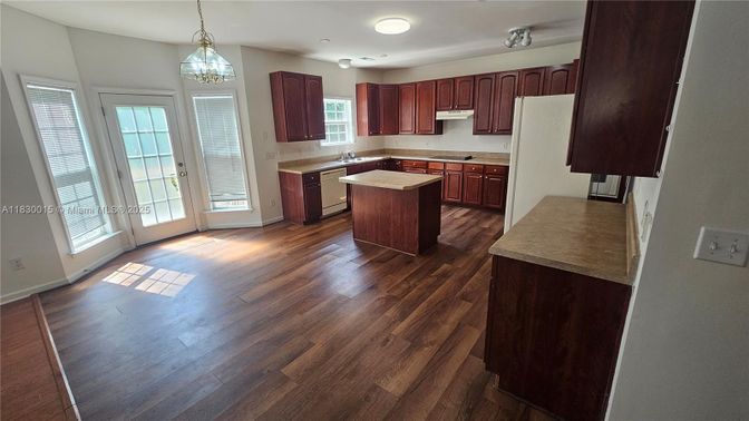 Interior, Kitchen, Pendant Lights, Wood Texture Flooring