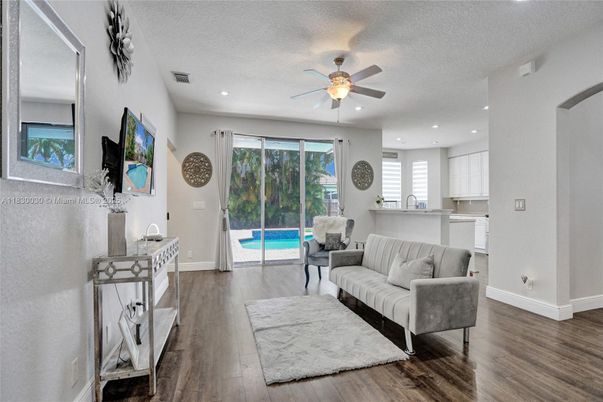 Interior, Living room, Recessed Lighting, Wood Texture Flooring