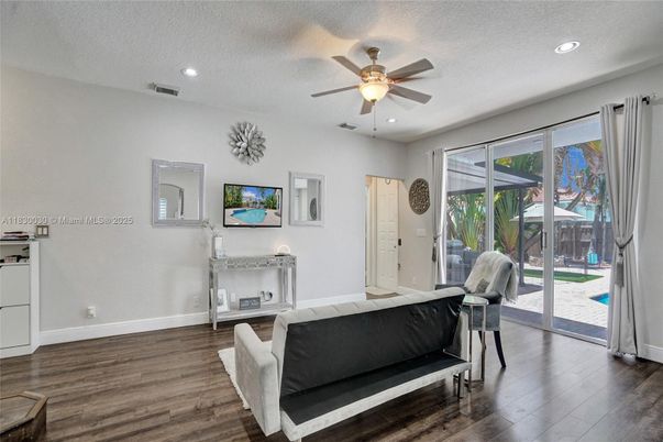 Interior, Recessed Lighting, Wood Texture Flooring