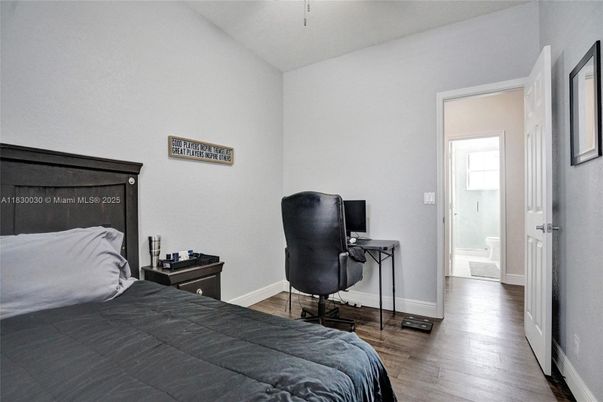 Bedroom, Home Office, Interior, Wood Texture Flooring