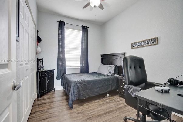 Bedroom, Home Office, Interior, Wood Texture Flooring
