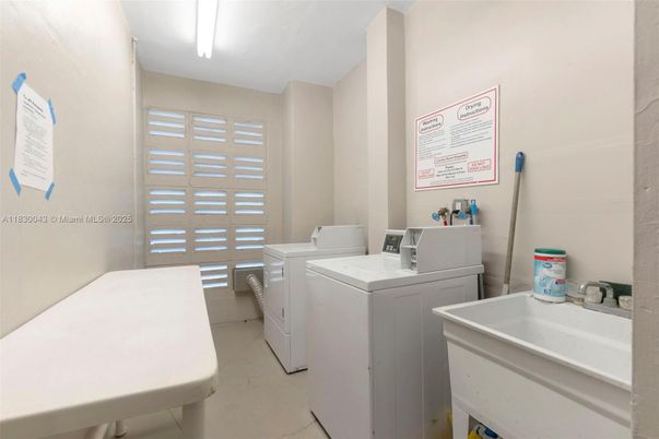 Interior, Washer