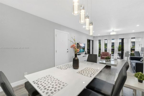 Dining room, Interior, Living room, Pendant Lights, Recessed Lighting, Wood Texture Flooring