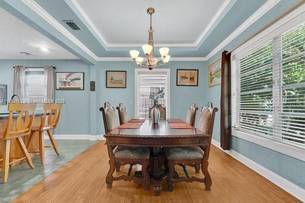 Chandelier, Dining room, Interior, Recessed Lighting, Wood Texture Flooring