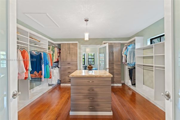 Interior, Pendant Lights, Walk-in Closets, Wood Texture Flooring