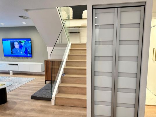 Interior, Recessed Lighting, Wood Texture Flooring
