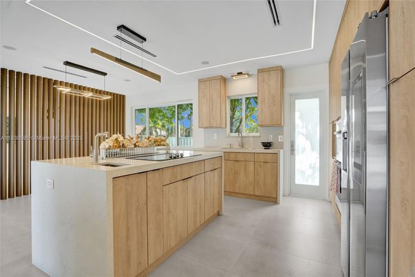 Interior, Kitchen, Pendant Lights, Stainless Steel Appliances