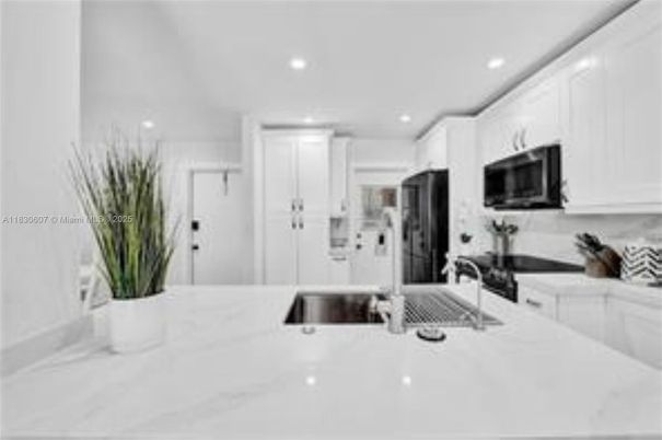 Interior, Kitchen, Recessed Lighting