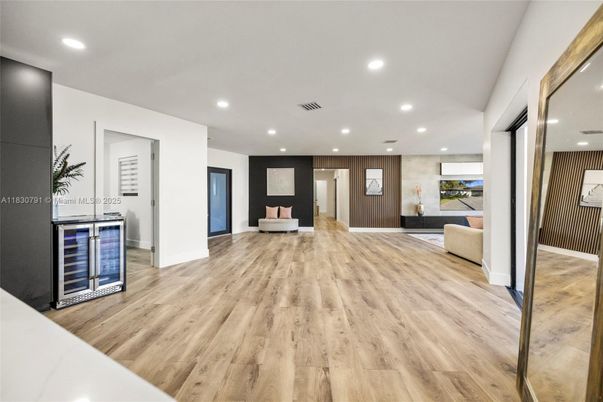 Interior, Recessed Lighting, Wood Texture Flooring